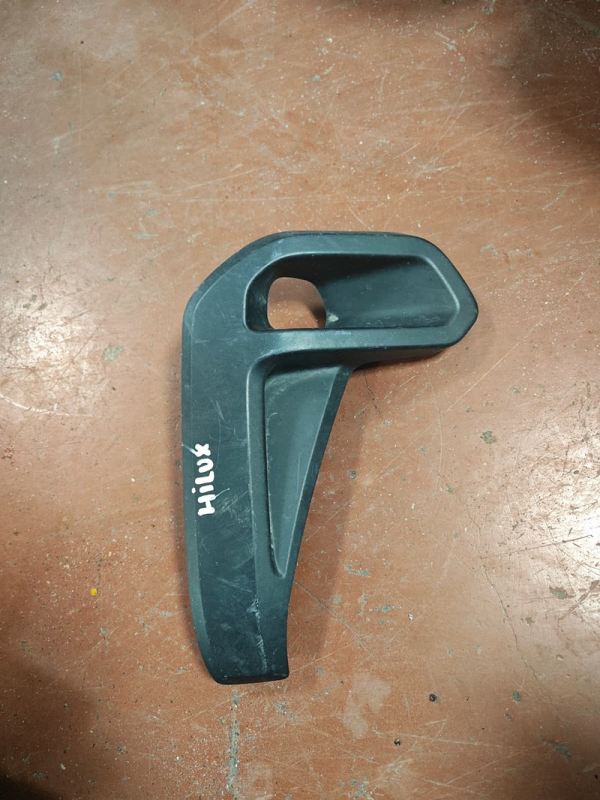 toyota hilux çıkma orjinal 2023 torpido yan parça