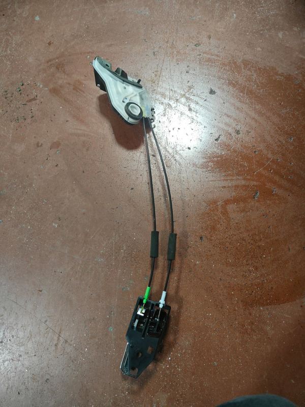 Toyota hilux çıkma orjinal 2023arka kapı kilidi