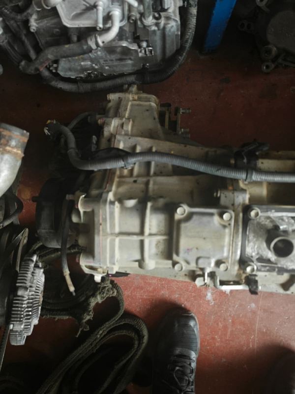 Toyota hilux çıkma orjinal 2023 arazi şanzımanı