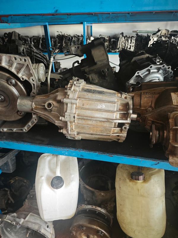 Isuzu  Dmax Euro 5 Çıkma orjinal 4x4 Arazi Şanzımanı