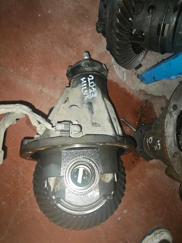 Toyota Hilux çıkma Orjinal 2023 Model 4x4 Arka Defransiyel