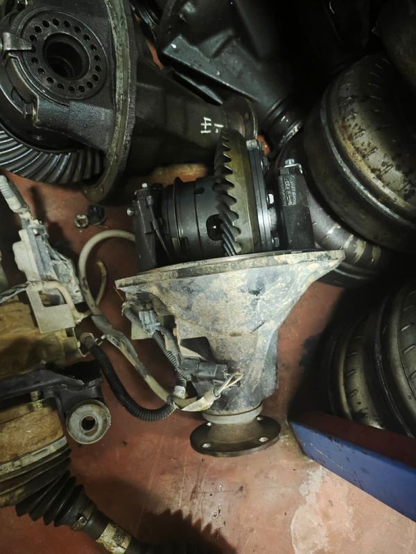 Toyota Hilux Çıkma Orjinal 4x4 2023 Model Arka Defransiyel